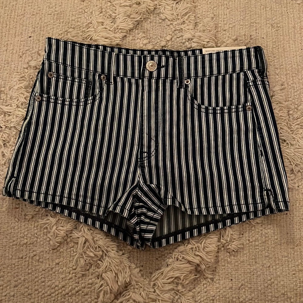 NEW WITH TAGS white and blue striped shorts